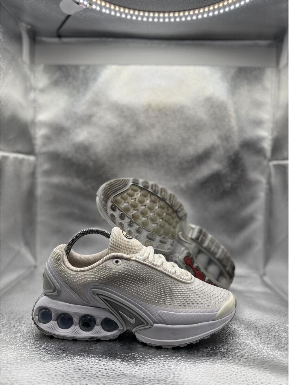 Nike air max DN white metallic sliver